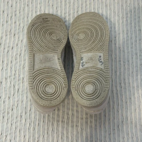 WOMANS NIKE COURT VISION LO NN - Picture 8 of 10